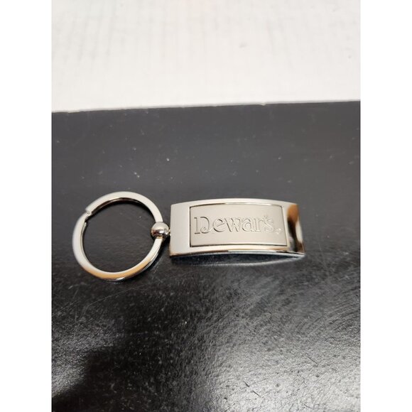 Dewar's Keychain In Box -Sleek Metal Design For Whiskey Lovers & Key Enthusiasts - Picture 3 of 6